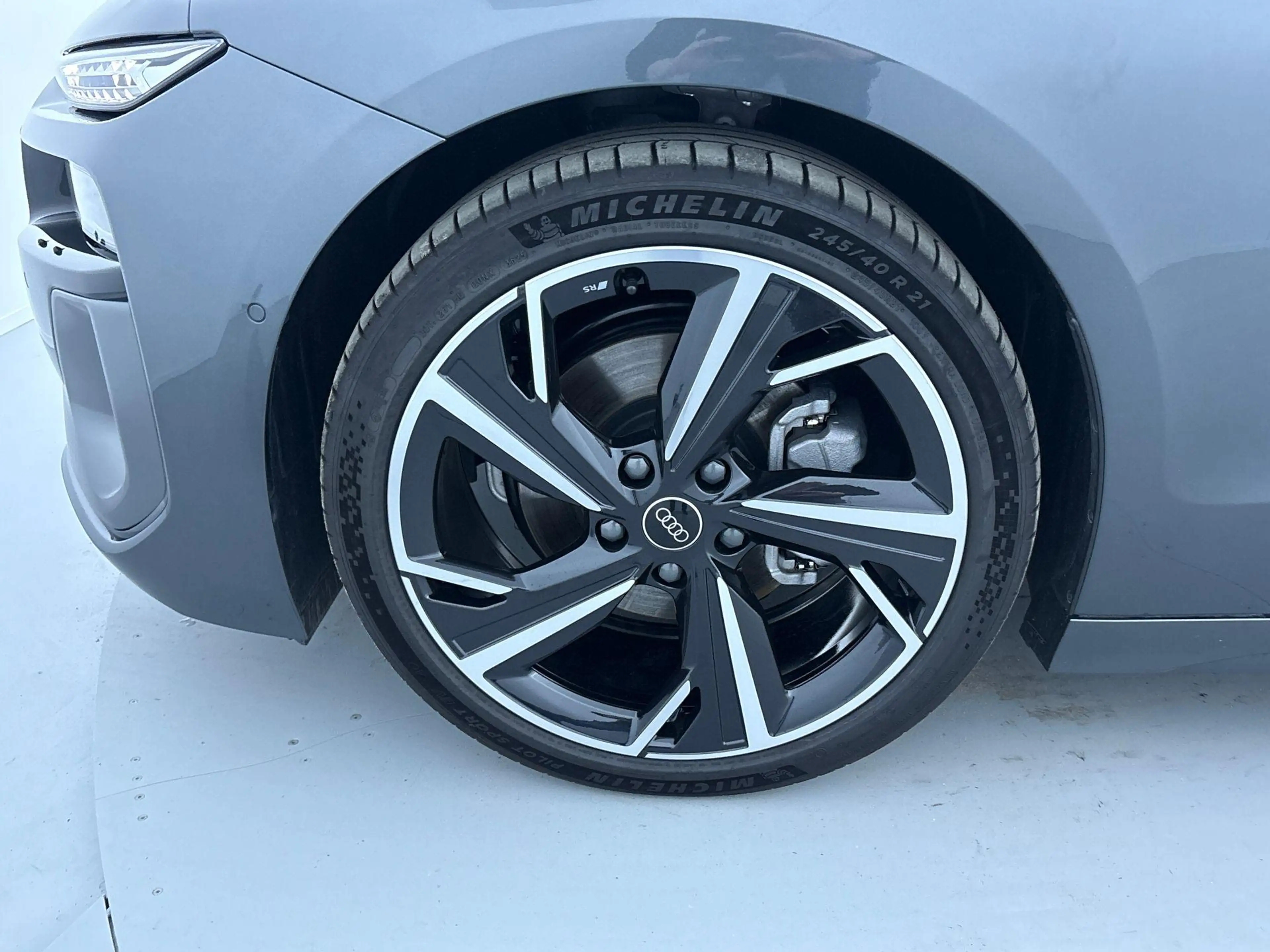 Audi A6 e-tron Avant Advanced edition 83 kWh 286 pk | Verlengde g — photo 15