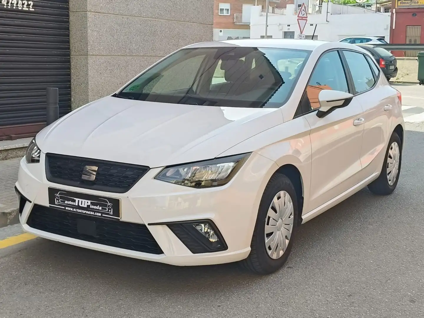 SEAT Ibiza 1.0 S&S Reference Plus 75 Weiß - 1