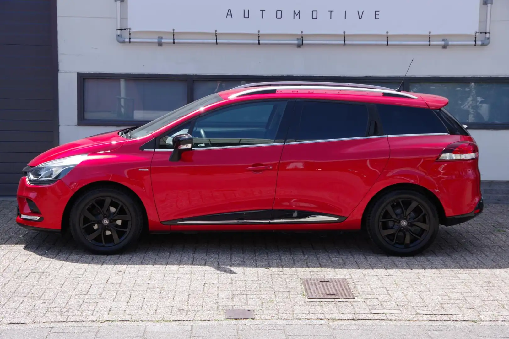 Renault Clio 0.9 TCe Limited /Dealer onderhouden/ Rouge - 2