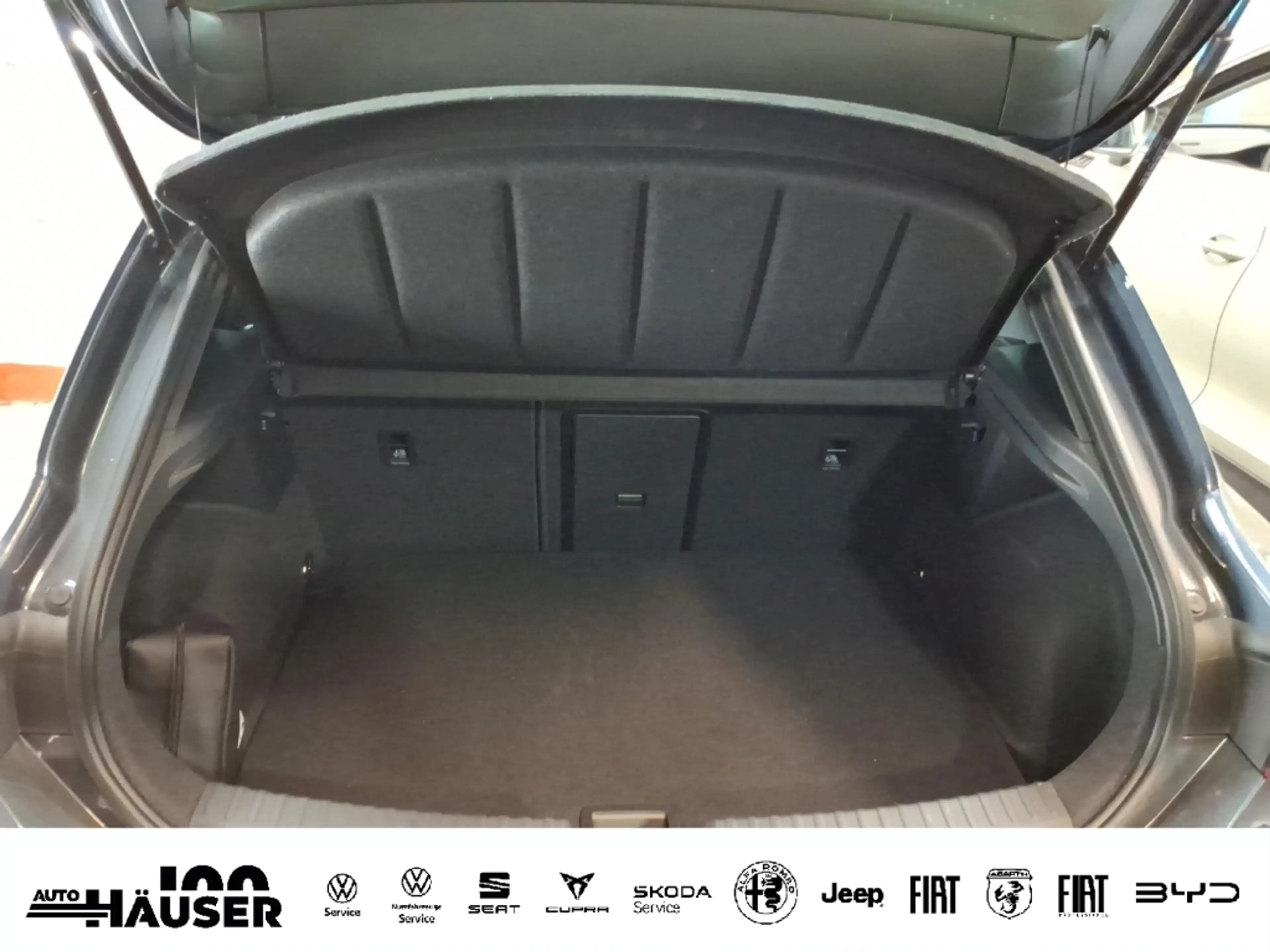 CUPRA Leon 1.5 eTSI 110 kW REAR VIEW PARK ACC DCC NAVI VOLL L — photo 7