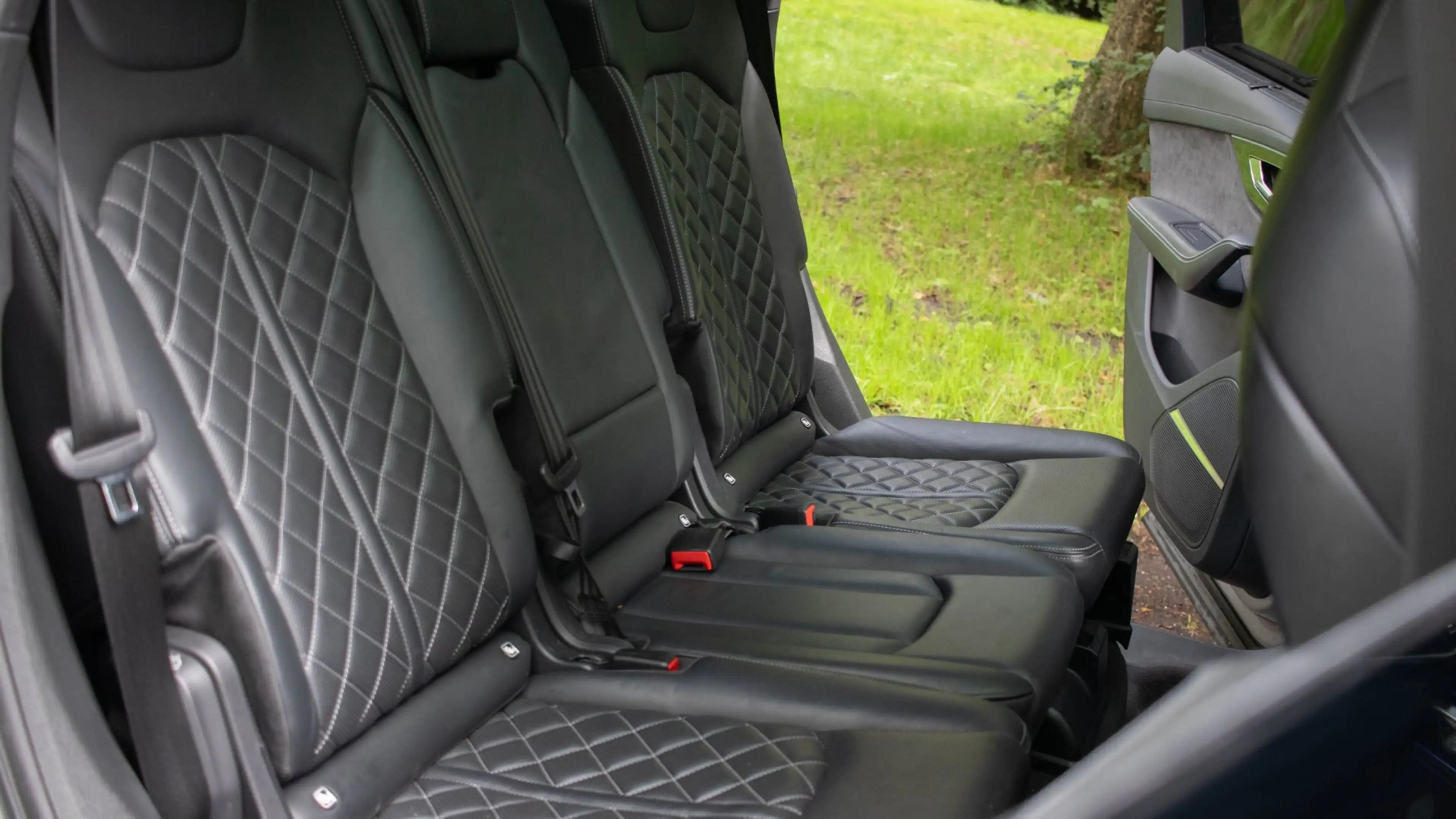 Audi Q7 60 TFSI e quattro Competition — photo 23