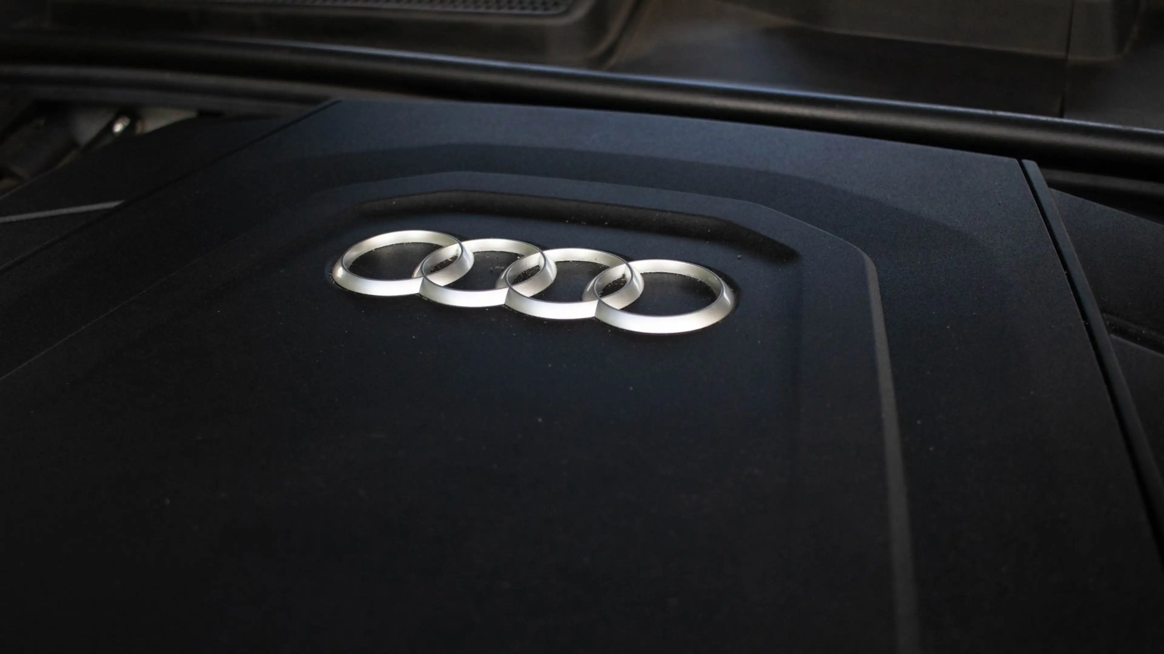 Audi Q7 60 TFSI e quattro Competition — photo 43