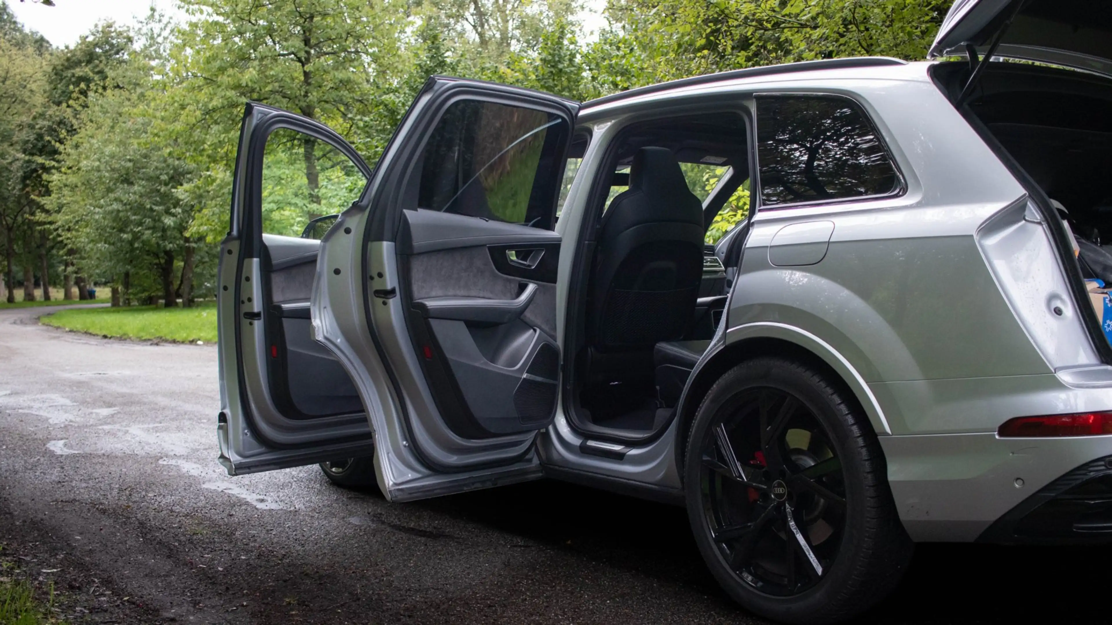 Audi Q7 60 TFSI e quattro Competition — photo 28