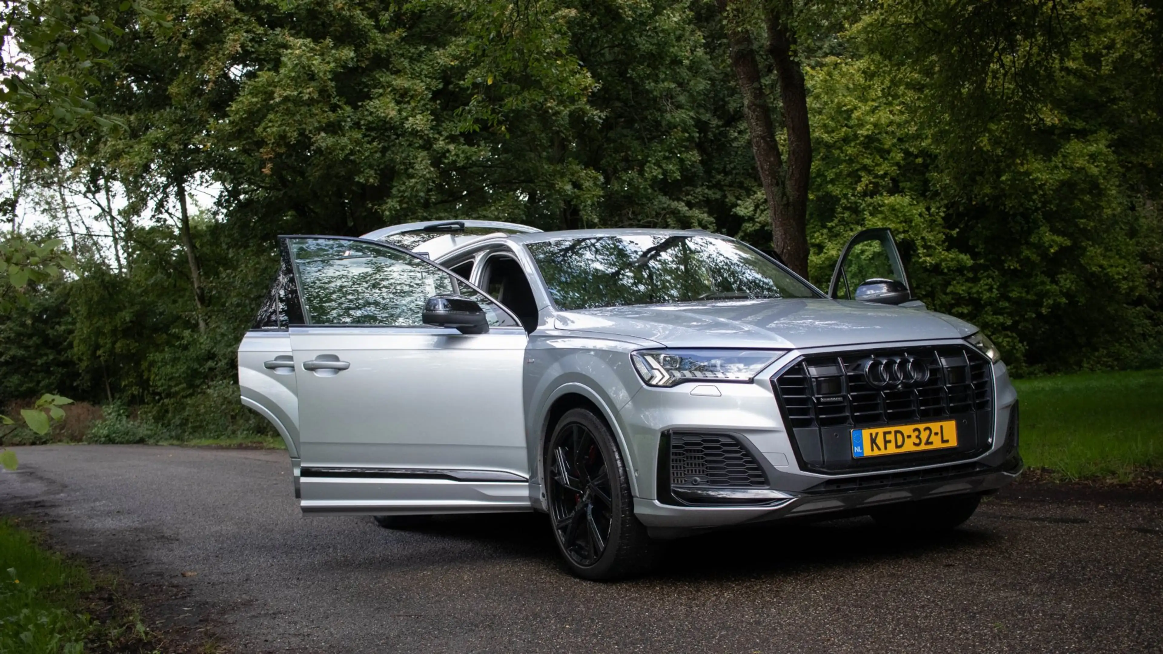 Audi Q7 60 TFSI e quattro Competition — photo 18