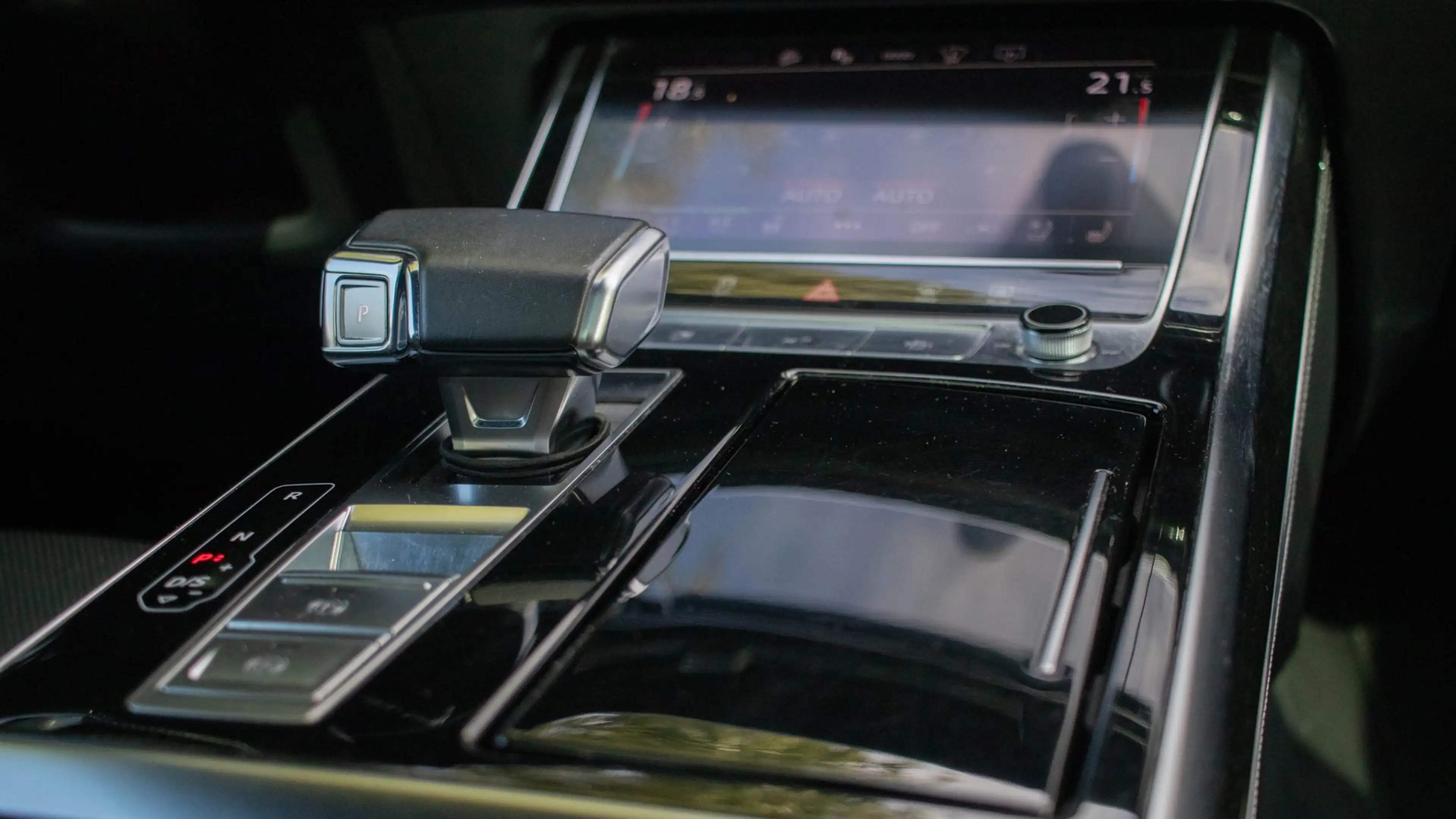 Audi Q7 60 TFSI e quattro Competition — photo 37