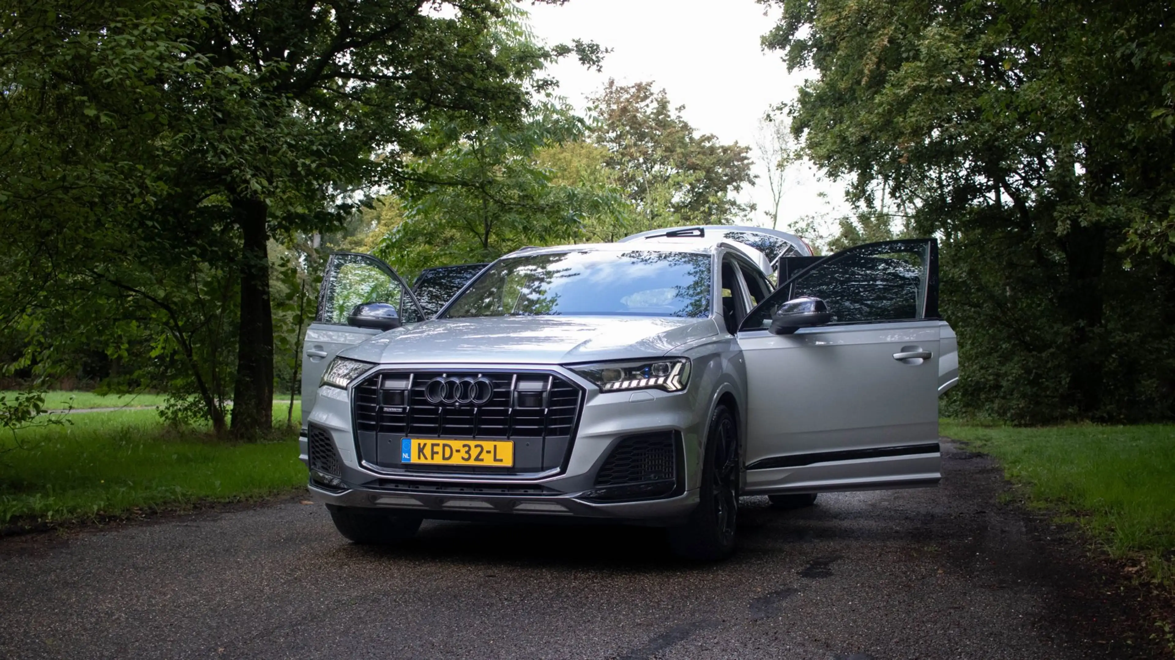 Audi Q7 60 TFSI e quattro Competition — photo 19