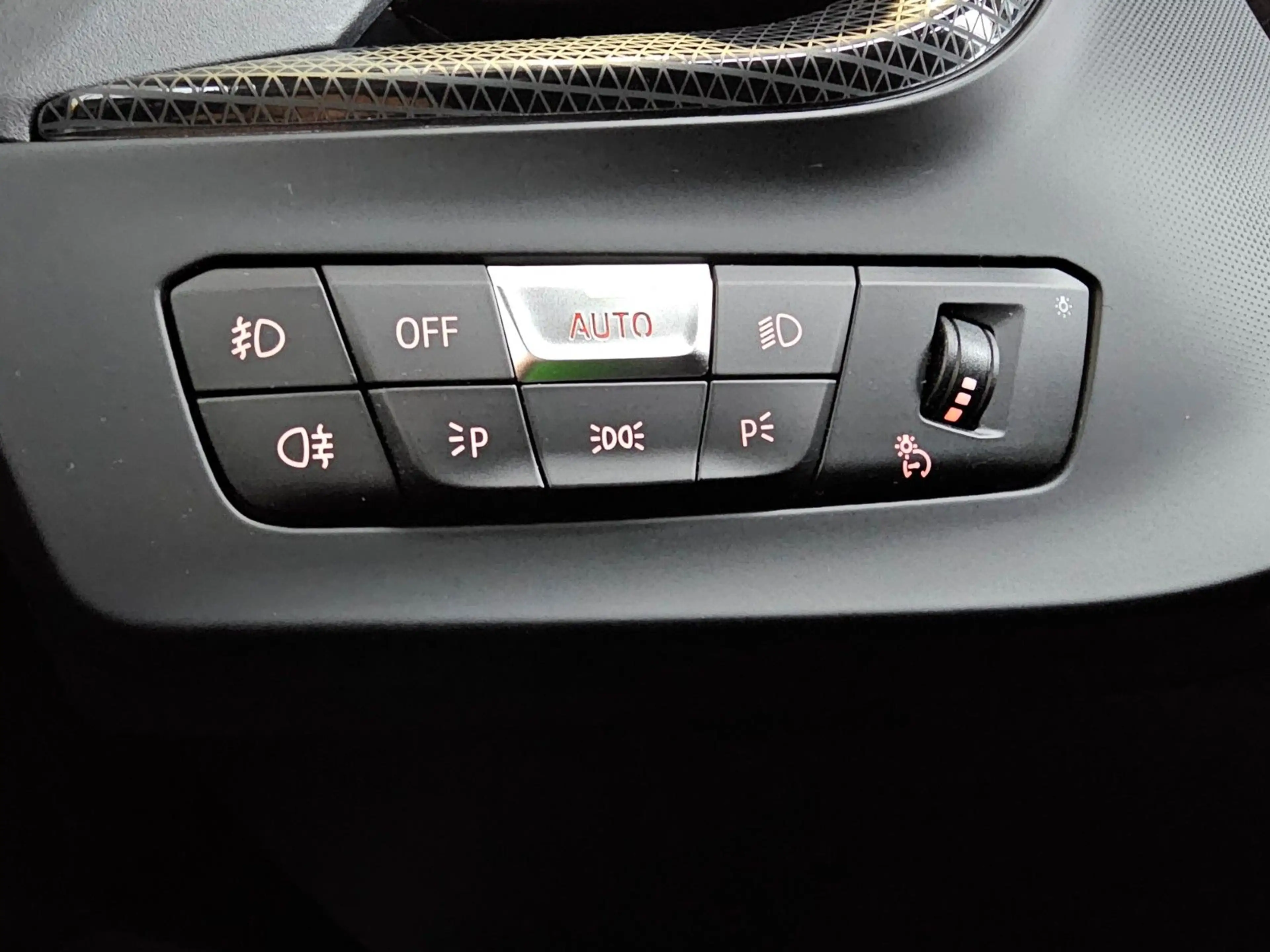 BMW 120 i Sport Line Navi Kamera Lenkradhzg LED — photo 11