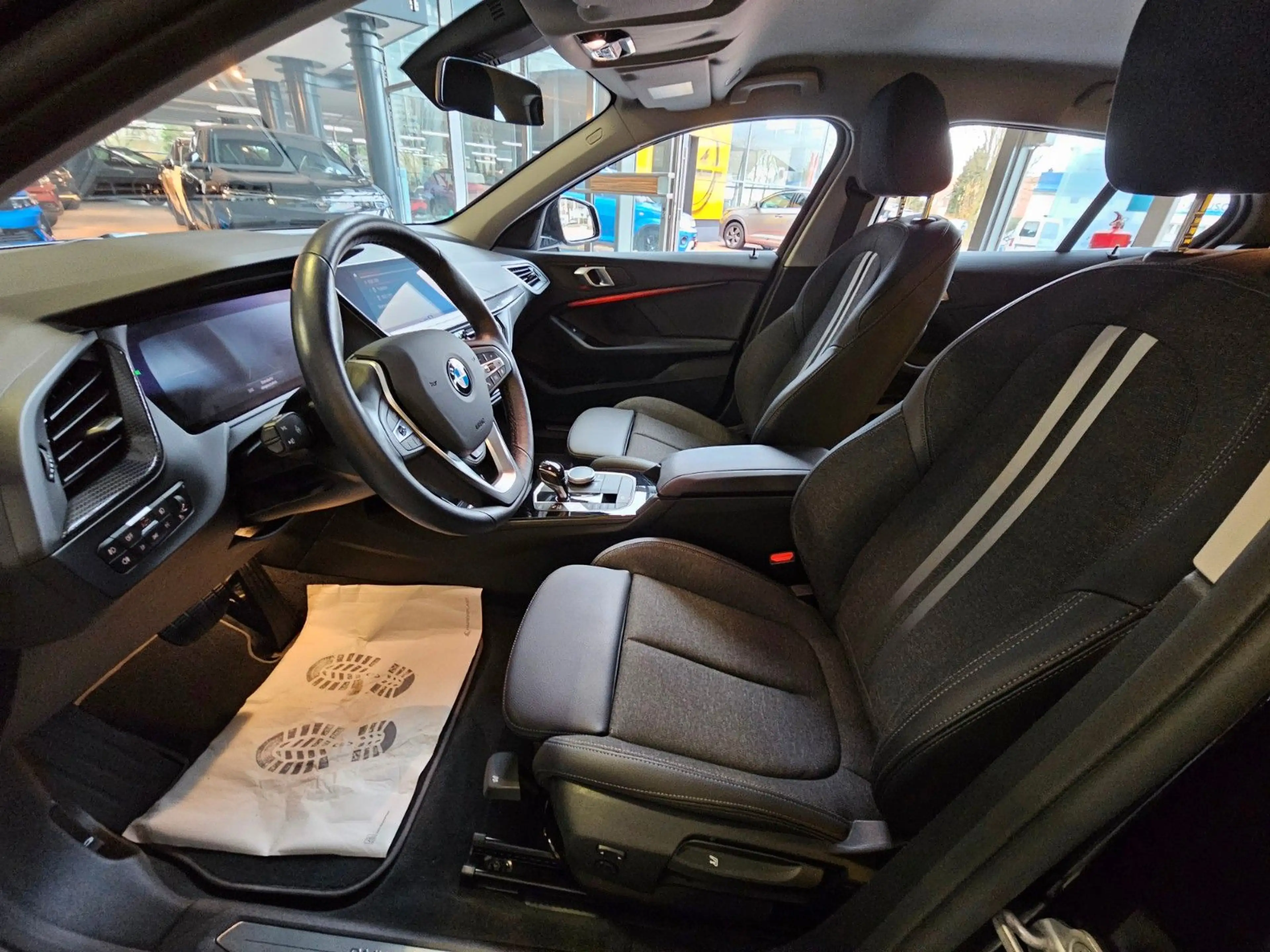 BMW 120 i Sport Line Navi Kamera Lenkradhzg LED — photo 5