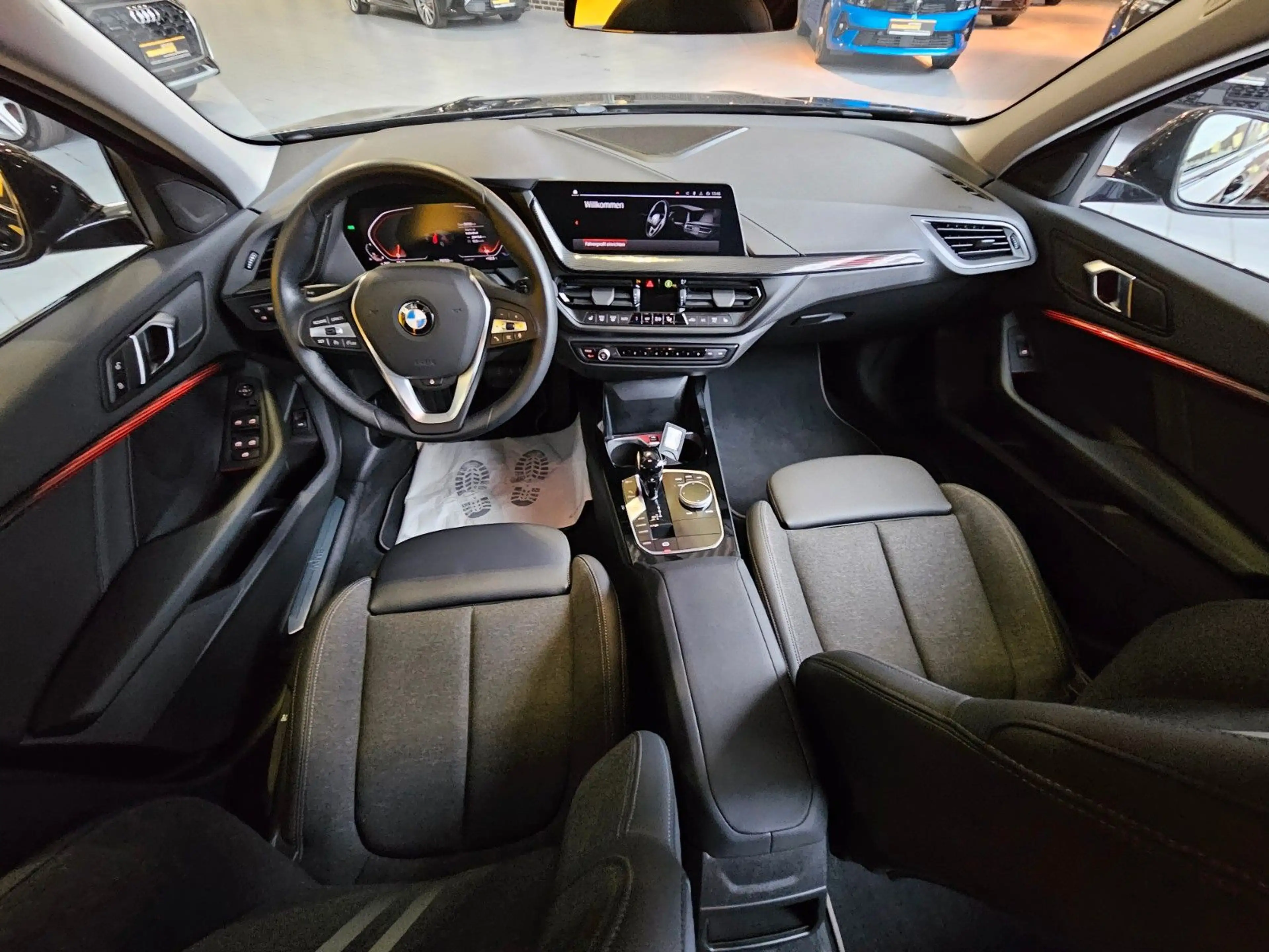 BMW 120 i Sport Line Navi Kamera Lenkradhzg LED — photo 7