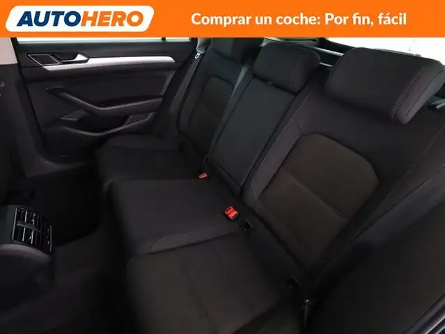Volkswagen Passat view 15