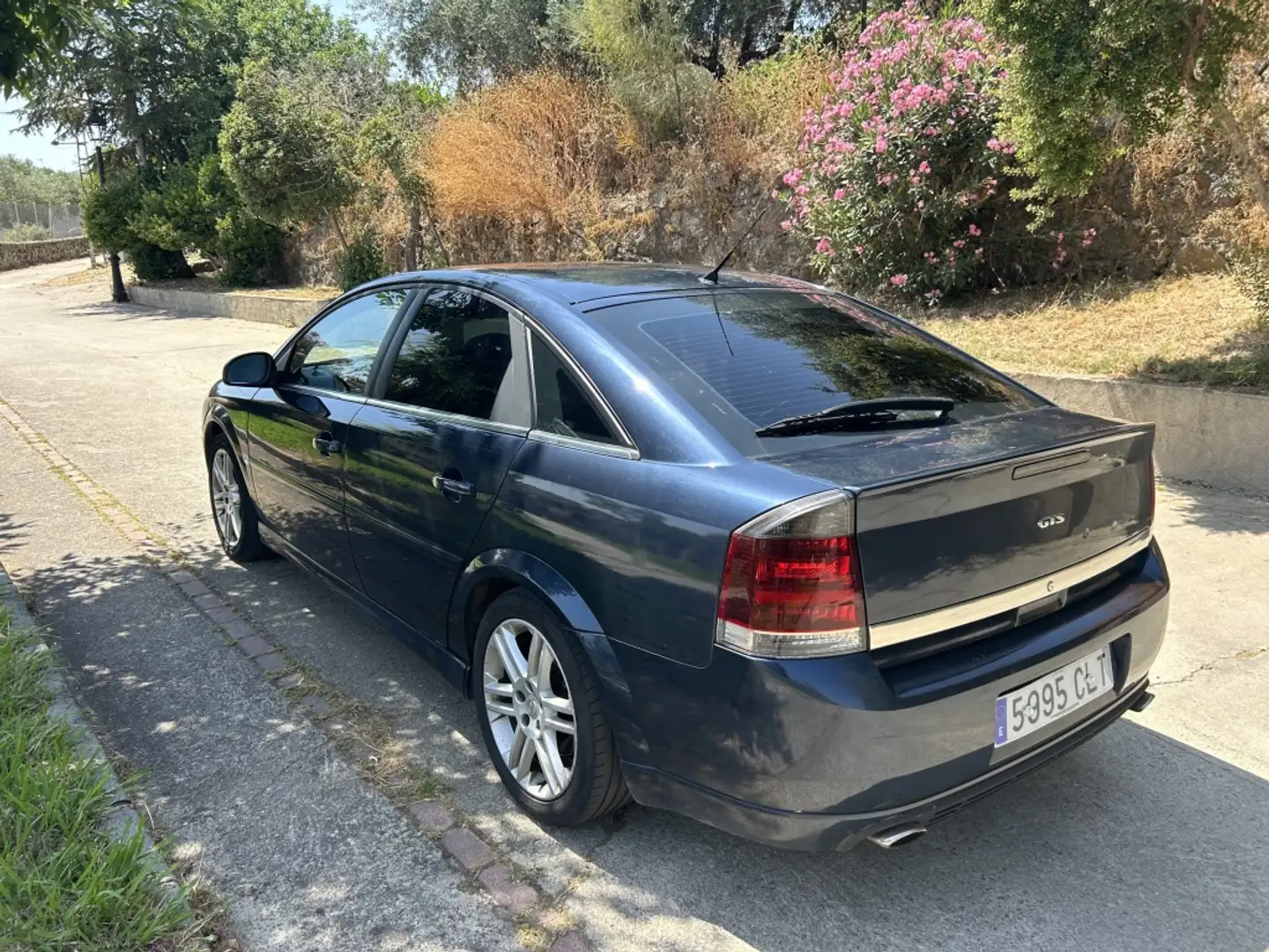 Opel Vectra Caravan 3.2 V6 24v Sport Bleu - 2