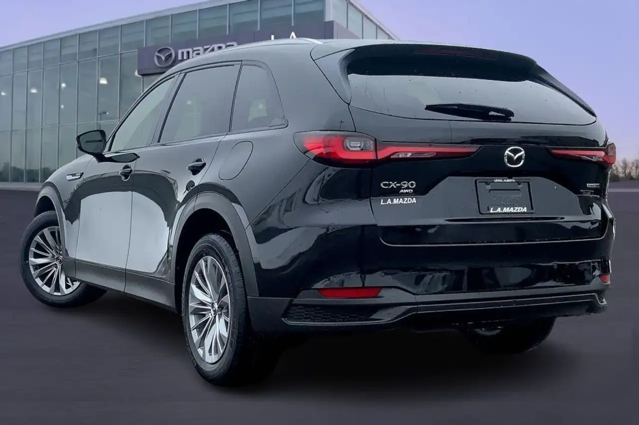 Mazda CX-90 photo Mazda CX-90