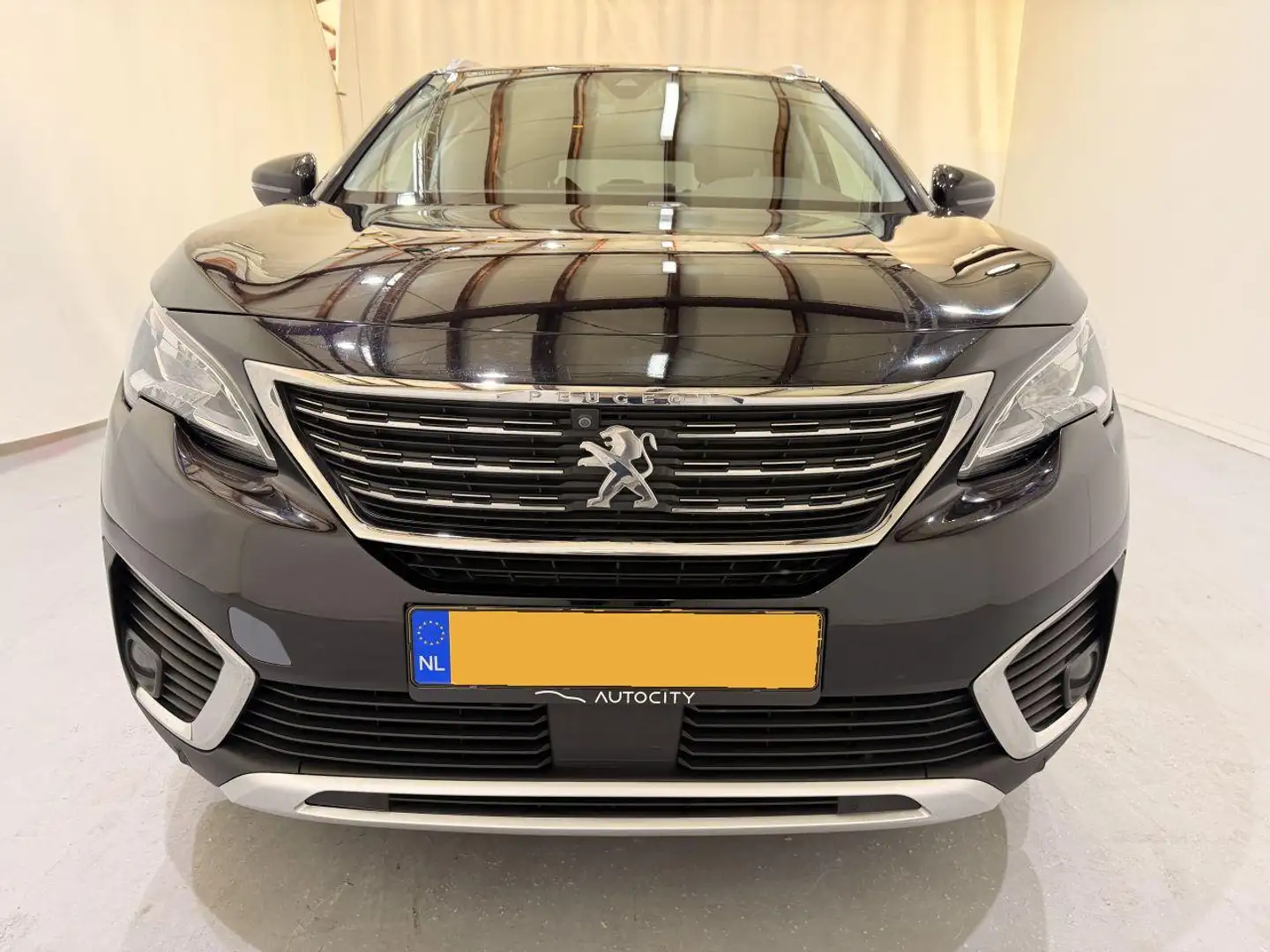 Peugeot 5008 1.2 PureTech 130 Executive Aut8 7-pers. Zwart - 2