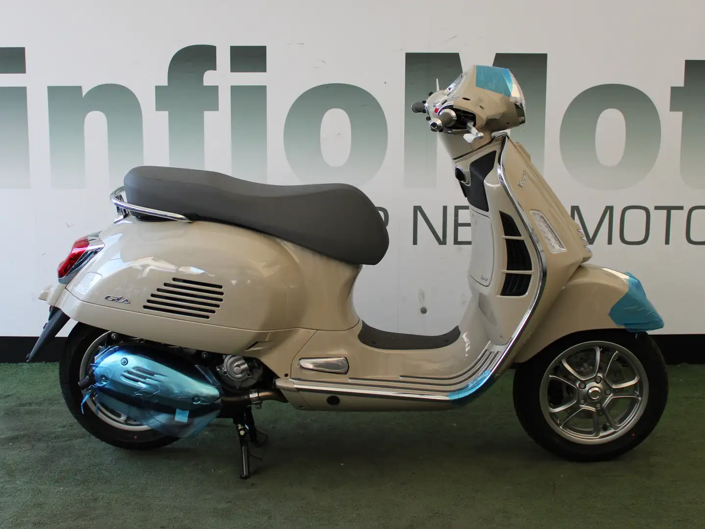 Vespa GTS 310 - 1