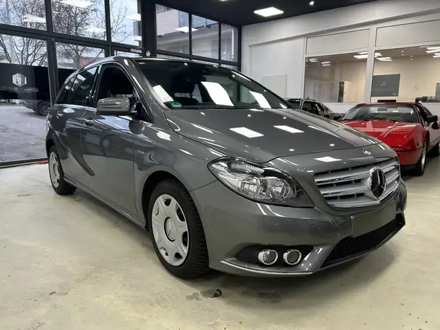 Mercedes-Benz B 200 B 200 BlueEfficiency,Aut., Navi,SHZ,1.Hand