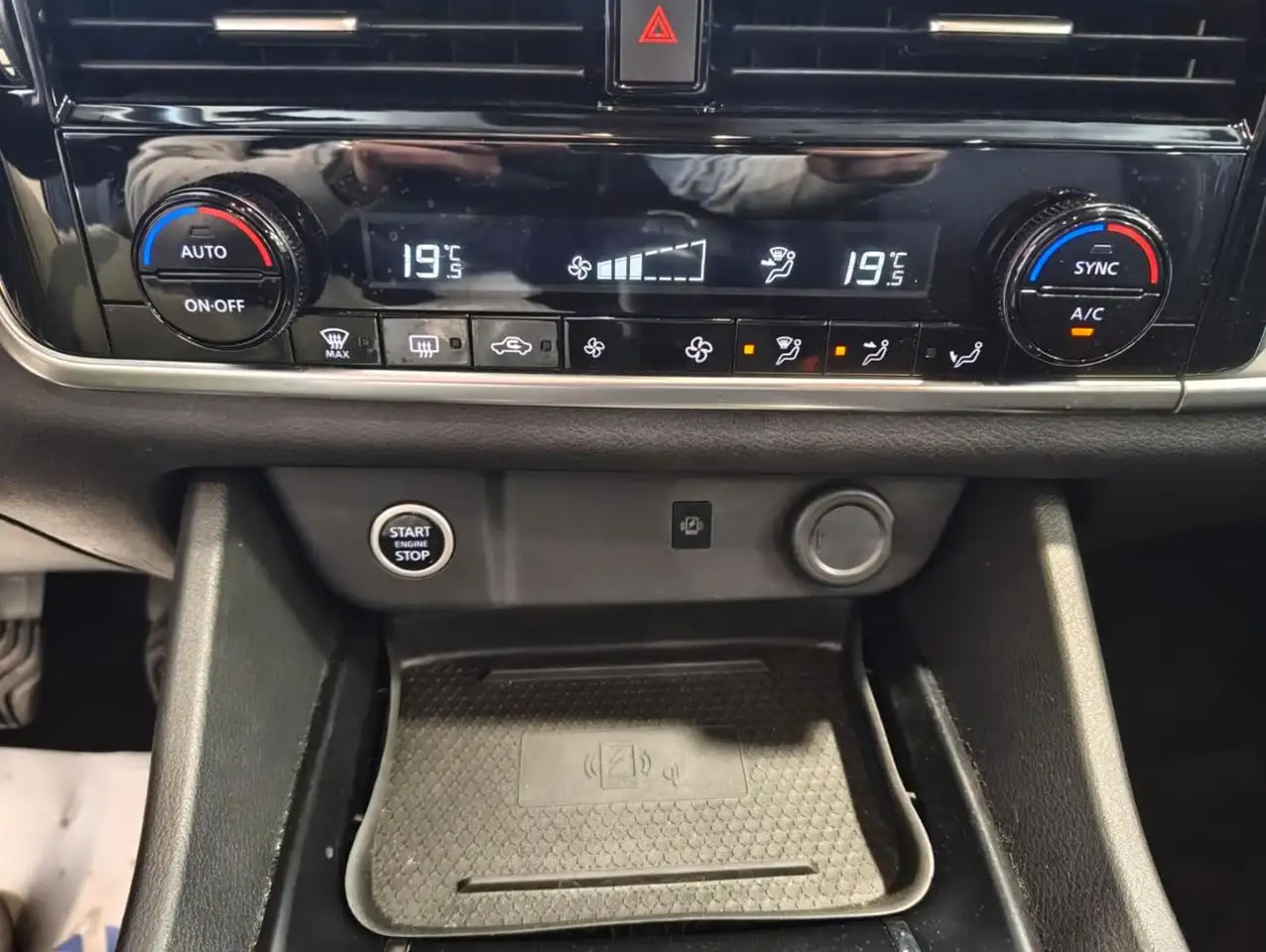 Nissan Qashqai MHEV 140 CV Acenta 9