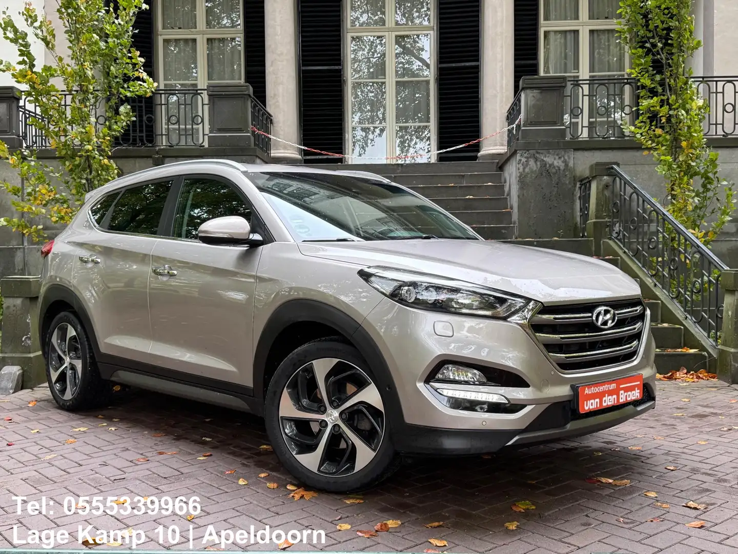 Hyundai TUCSON 1.6 T-GDi Premium 4WD Automaat Navi Leder Xenon Tr Grijs - 1