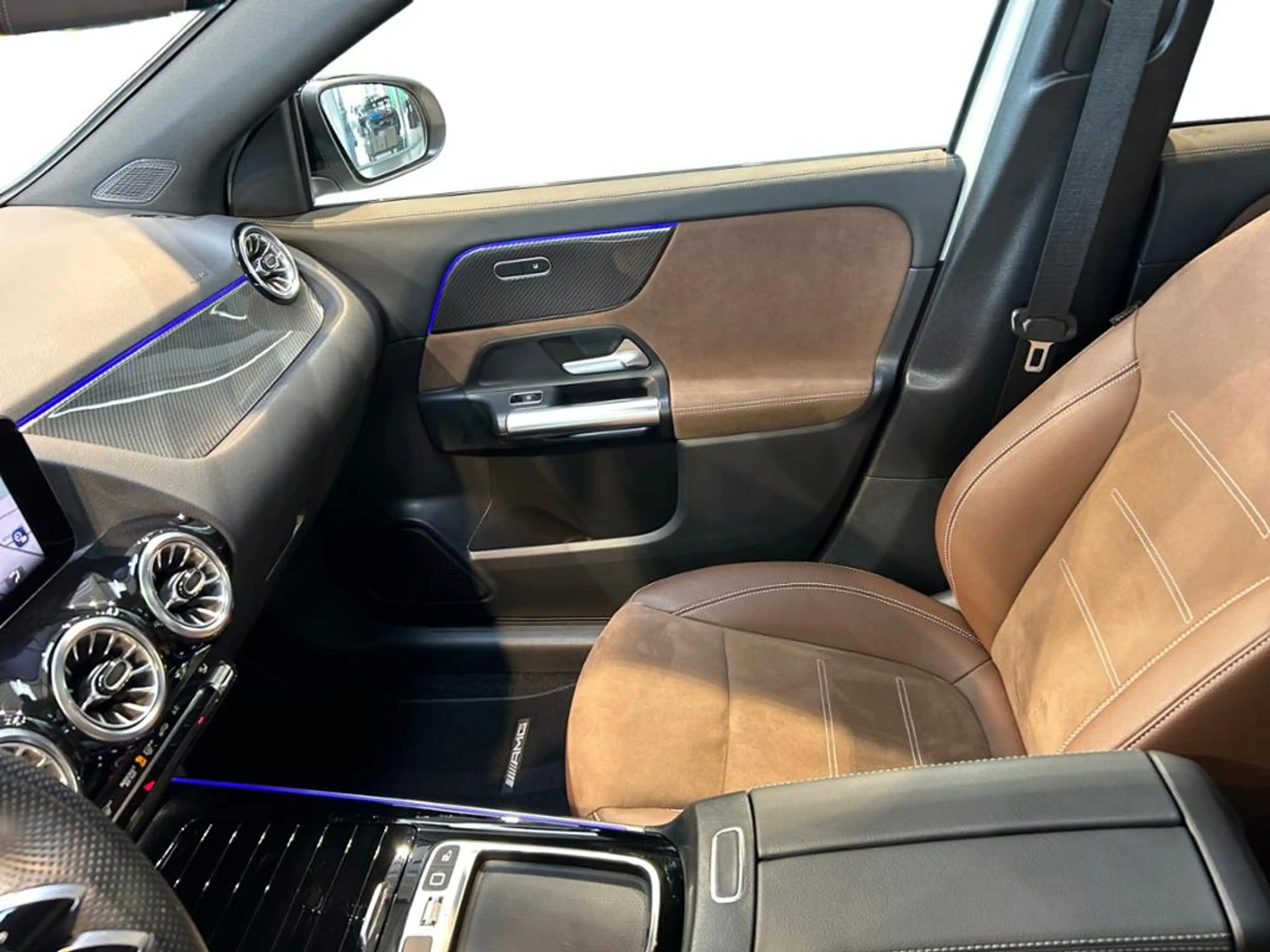 Mercedes-Benz GLA 220 d 4matic AMG AMG+MBUX+MBeam+Night+AHK — photo 8