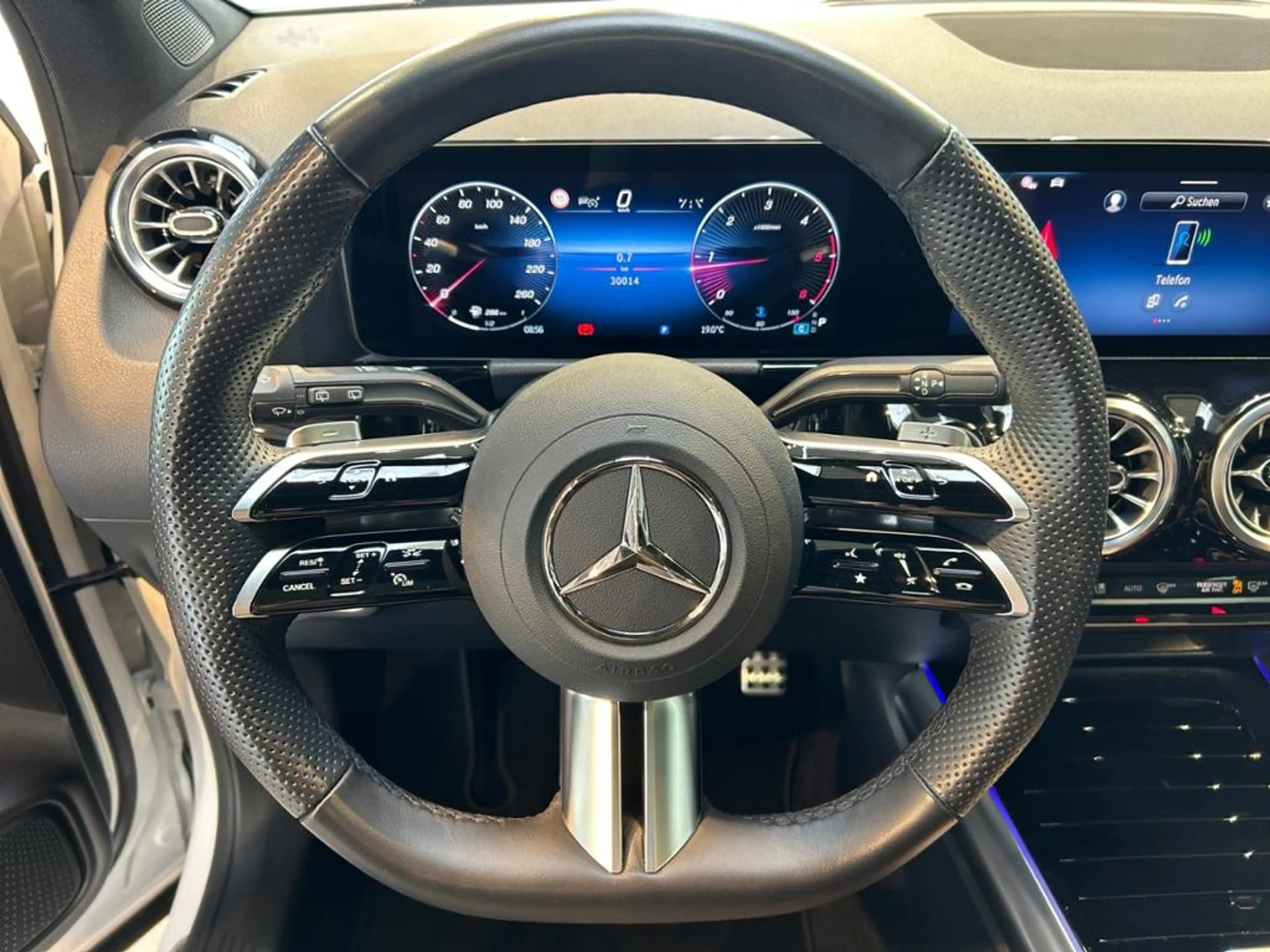 Mercedes-Benz GLA 220 d 4matic AMG AMG+MBUX+MBeam+Night+AHK — photo 14