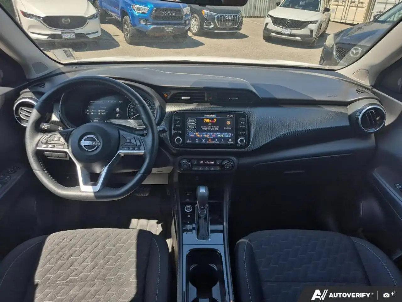 Nissan Kicks photo Nissan Kicks