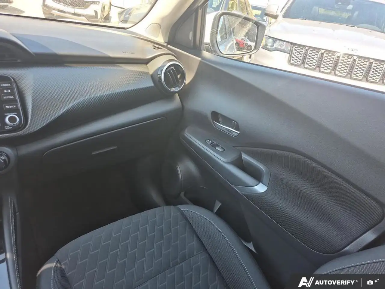 Nissan Kicks photo Nissan Kicks