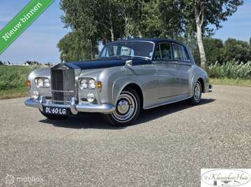 Sedan 6.2 V8 Rolls Royce Silver Cloud uitgevoerd
