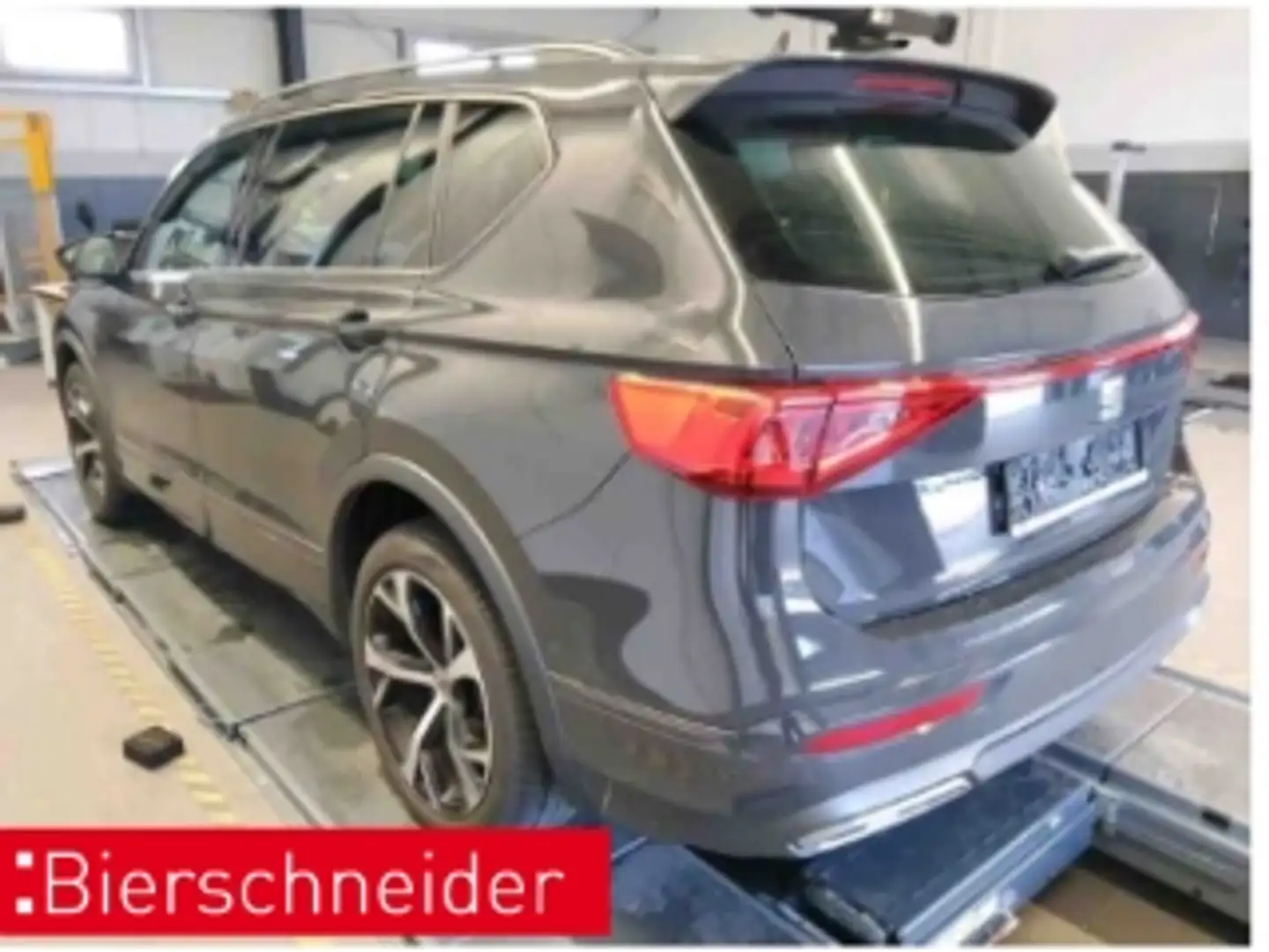 SEAT Tarraco 2.0 TDI DSG 4Drive FR KAMERA AHK LED NAVI Grau - 2