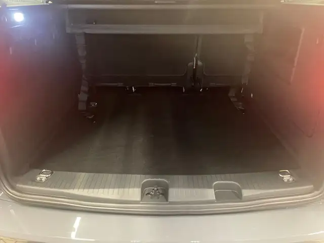 Volkswagen Caddy Life view 11