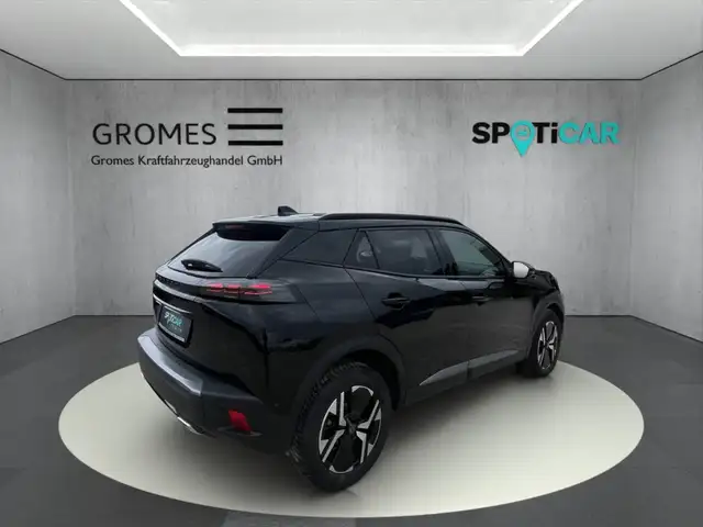 Peugeot 2008 view 3