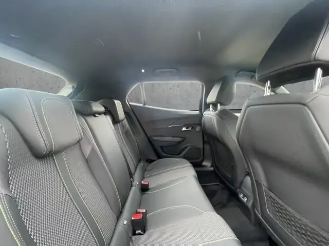 Peugeot 2008 view 14