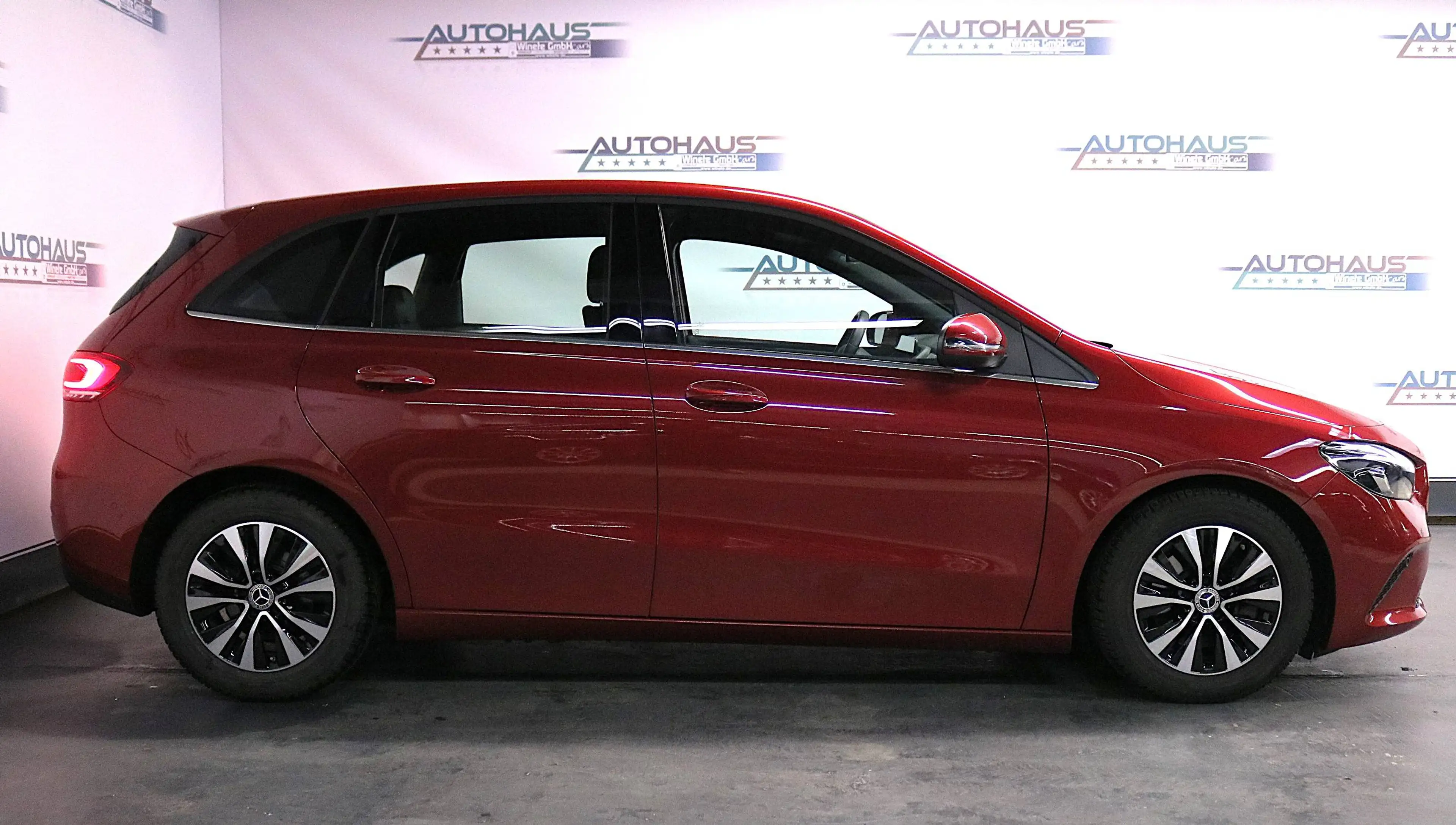 Mercedes-Benz B 200 d 2,0 Ltr*1HAND*NAVI*PDC*CAM*LED*SHZ*Teilleder*Tempo*u.v.m — photo 3