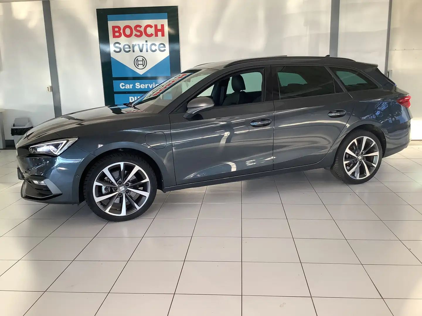 SEAT Leon e-Hybrid Sportstourer 1.4 TSI eHybrid PHEV FR Panodak, came Gris - 2