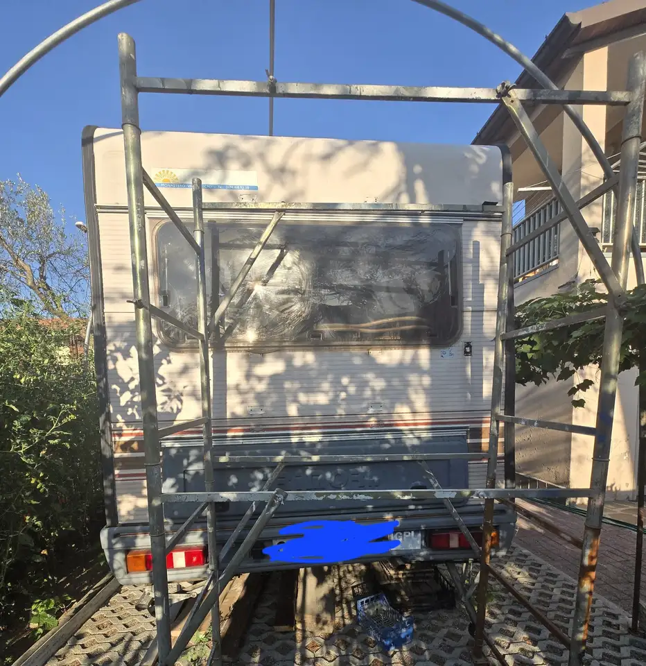 Ford Transit CAMPER GPL/Benz = FORD TRANSIT + RIMOR KATAMARANO, foto 3