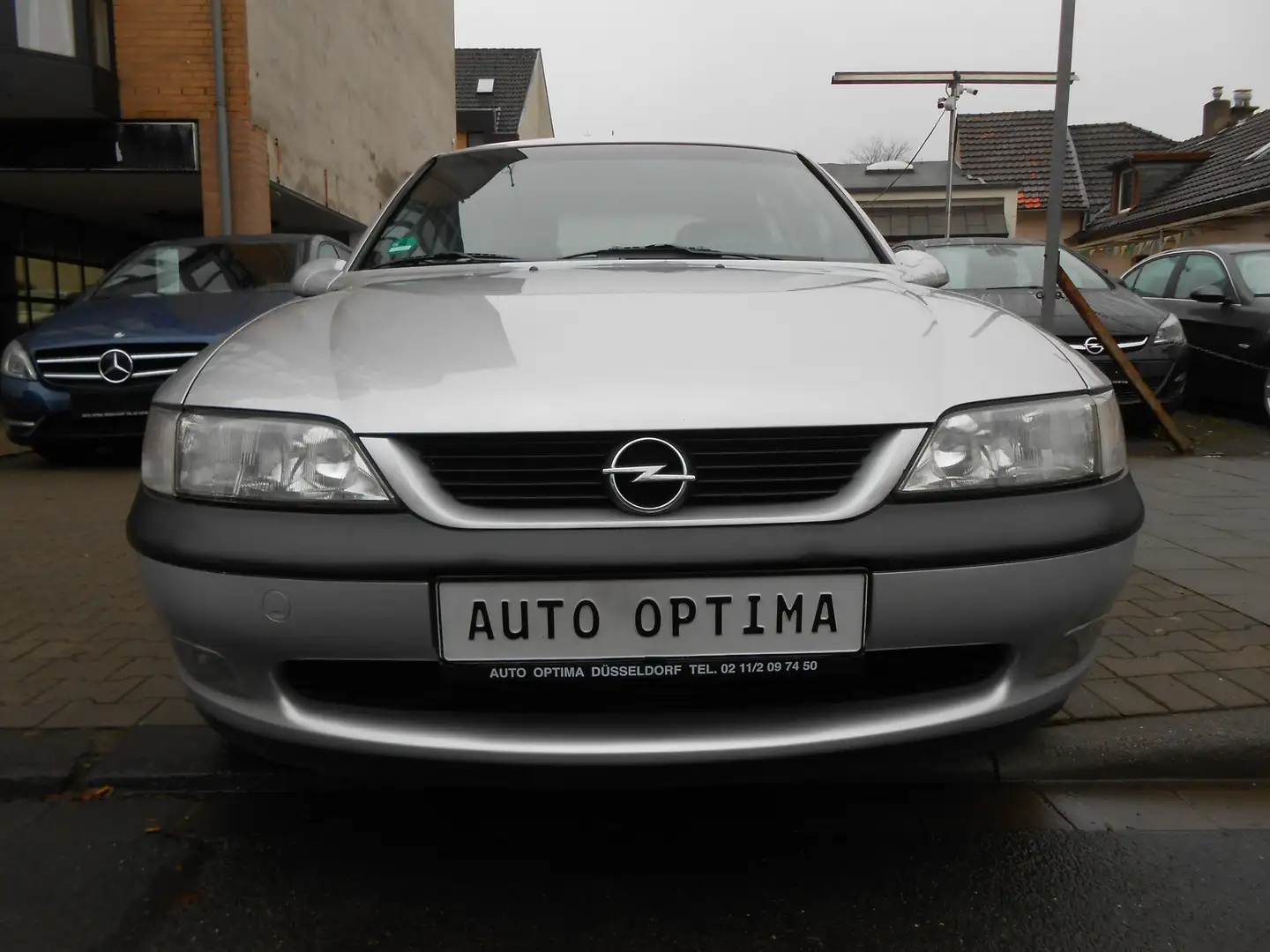 Opel Vectra 1.8 CD / 1.Hand / PDC / Klima / Garantie srebrna - 1