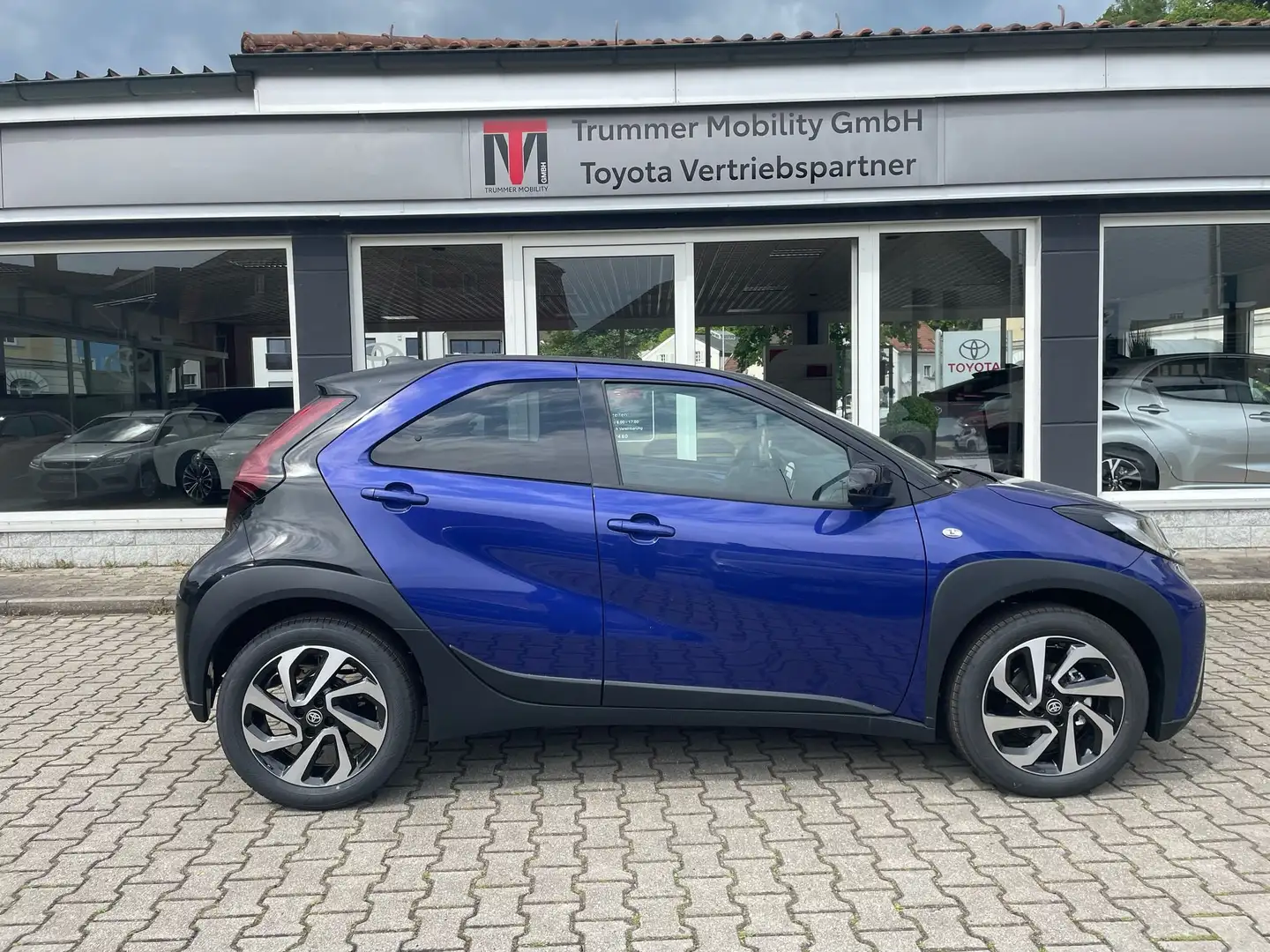 Toyota Aygo Teamplayer Azul - 2