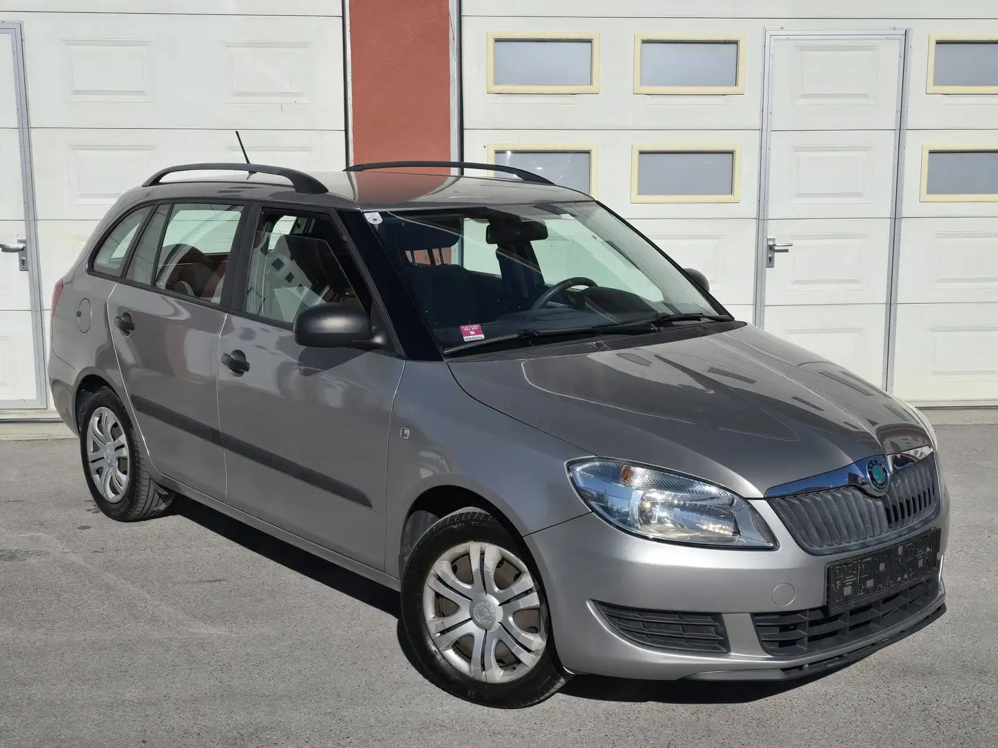 Skoda Fabia Combi Active 1,2 *Pickerl NEU* Grau - 2