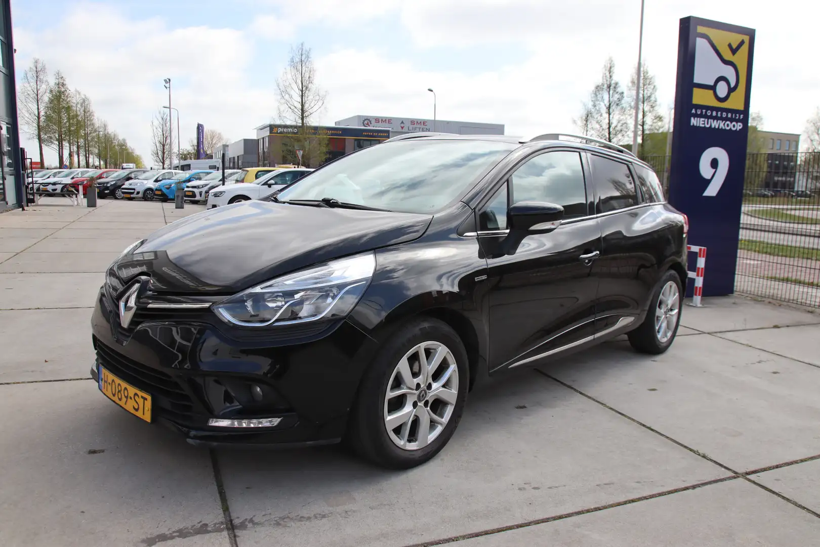 Renault Clio Estate 0.9 TCe Limited Cruise, Airco, Carplay, NL Zwart - 1