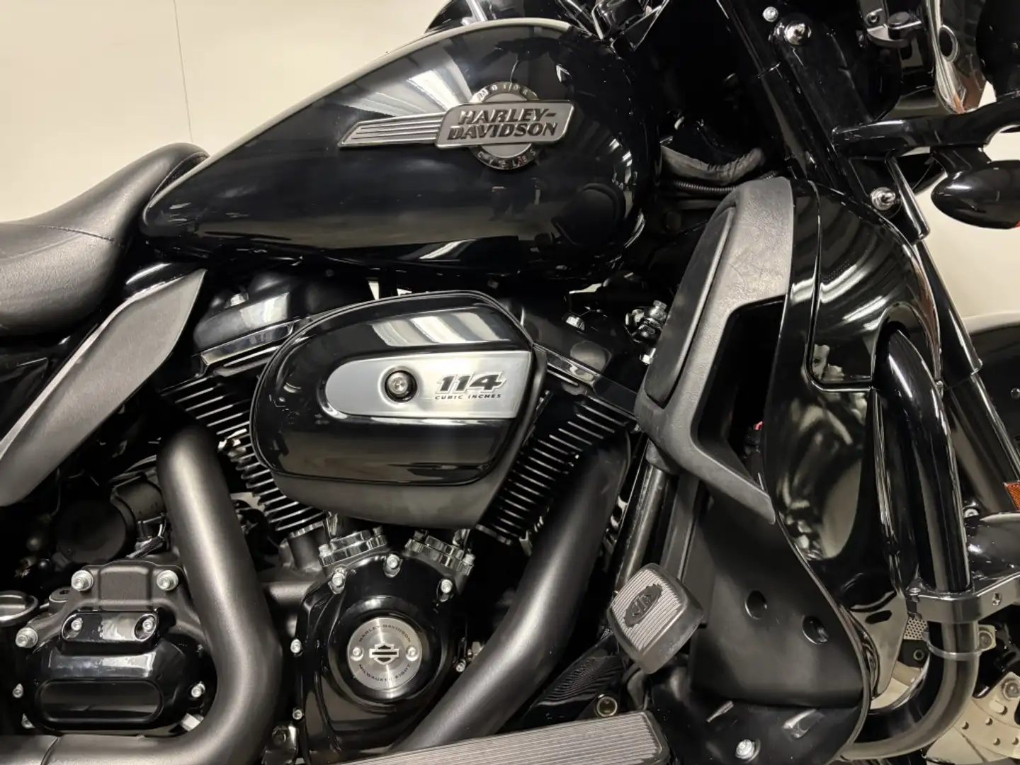 Harley-Davidson Ultra Limited TOURING FLHTK Zwart - 2