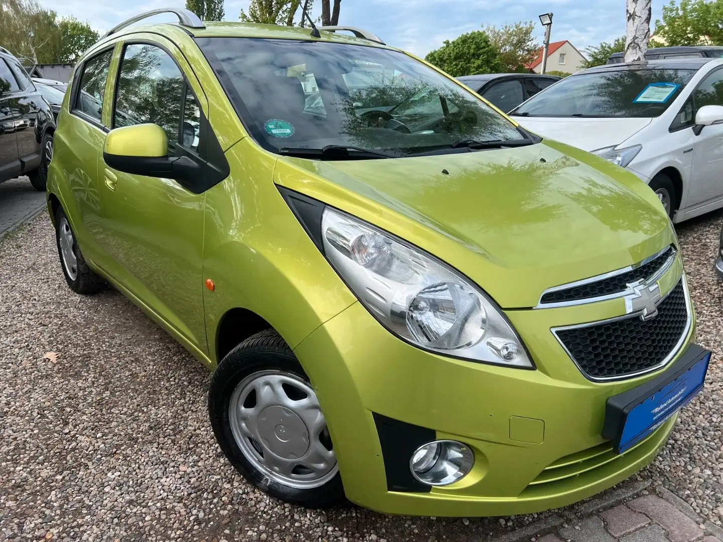 Chevrolet Spark LS+*1.HD*Klima*SHZ*Navi*TÜV NEU Grün - 1