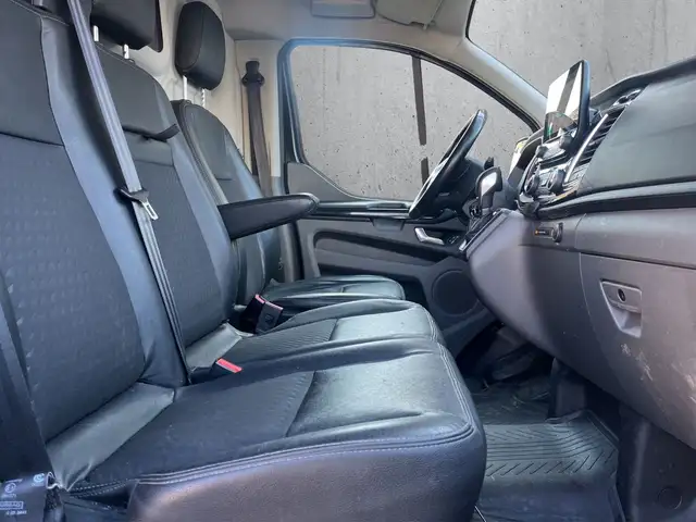 Ford Transit Custom view 13