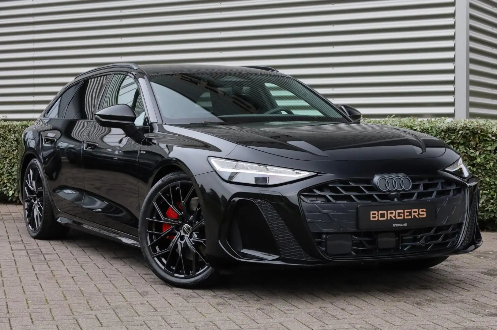 Audi A6 Avant e-hybrid Competition Trekhaak l Massage l Pa Negro - 1