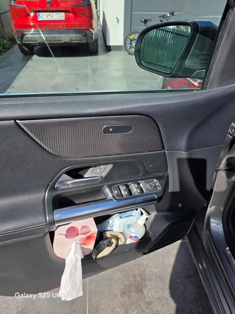 Mercedes-Benz B 200 Gris - 1