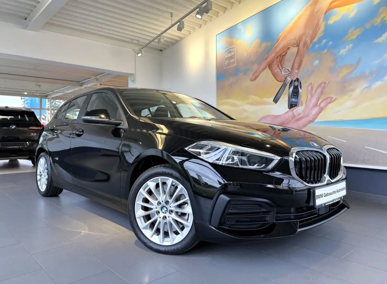 BMW 120 i Aut. KOMF+adpLED+HIFI+MEMO+TEM+LiveProf+AL Noir - 2