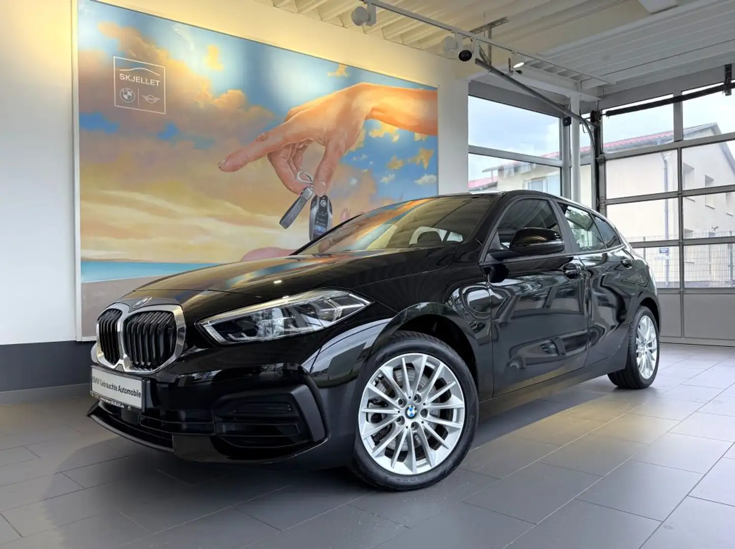 BMW 120 i Aut. KOMF+adpLED+HIFI+MEMO+TEM+LiveProf+AL Noir - 1