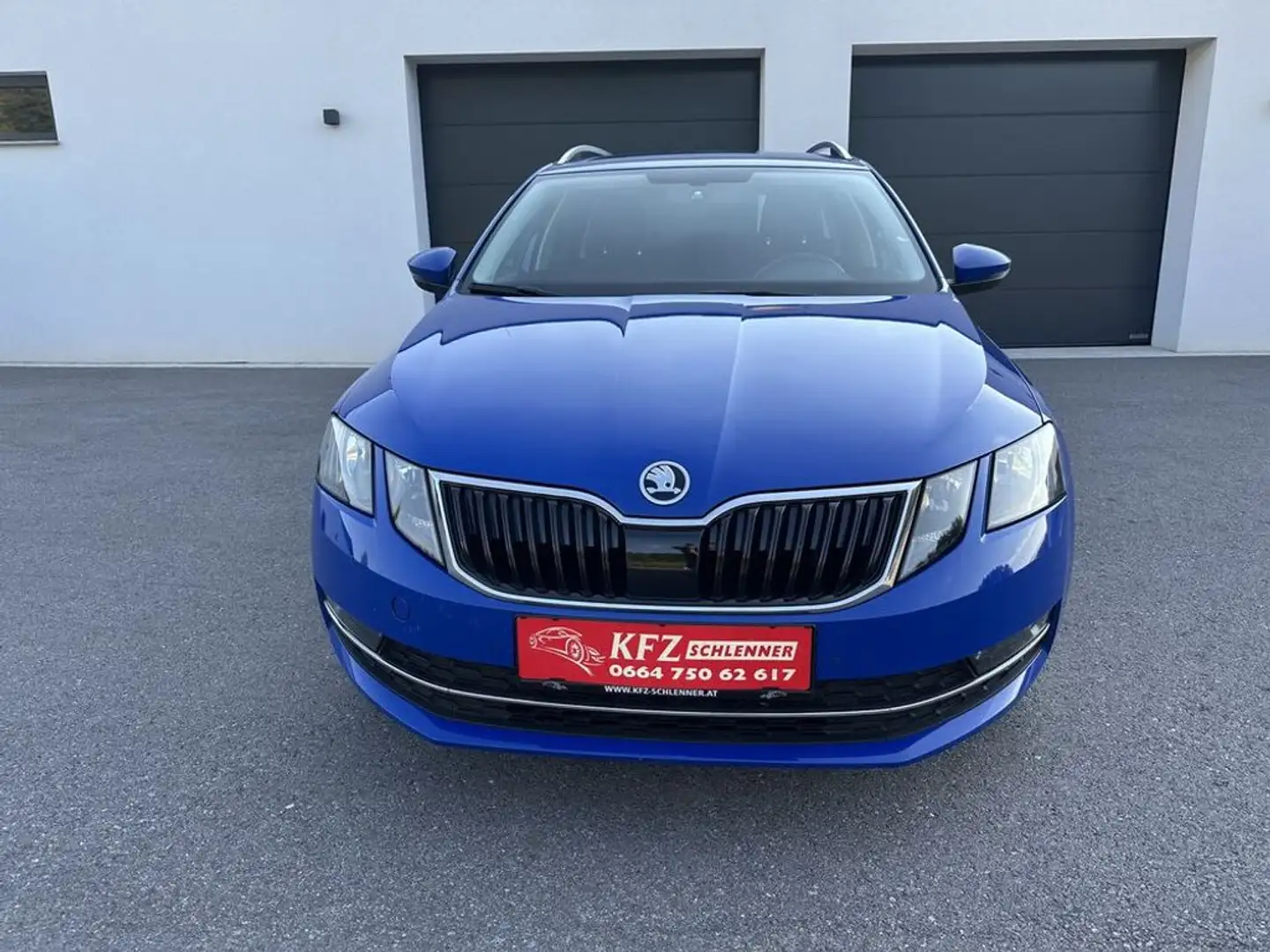 Skoda Octavia Combi Style 1,6 TDI Bleu - 2