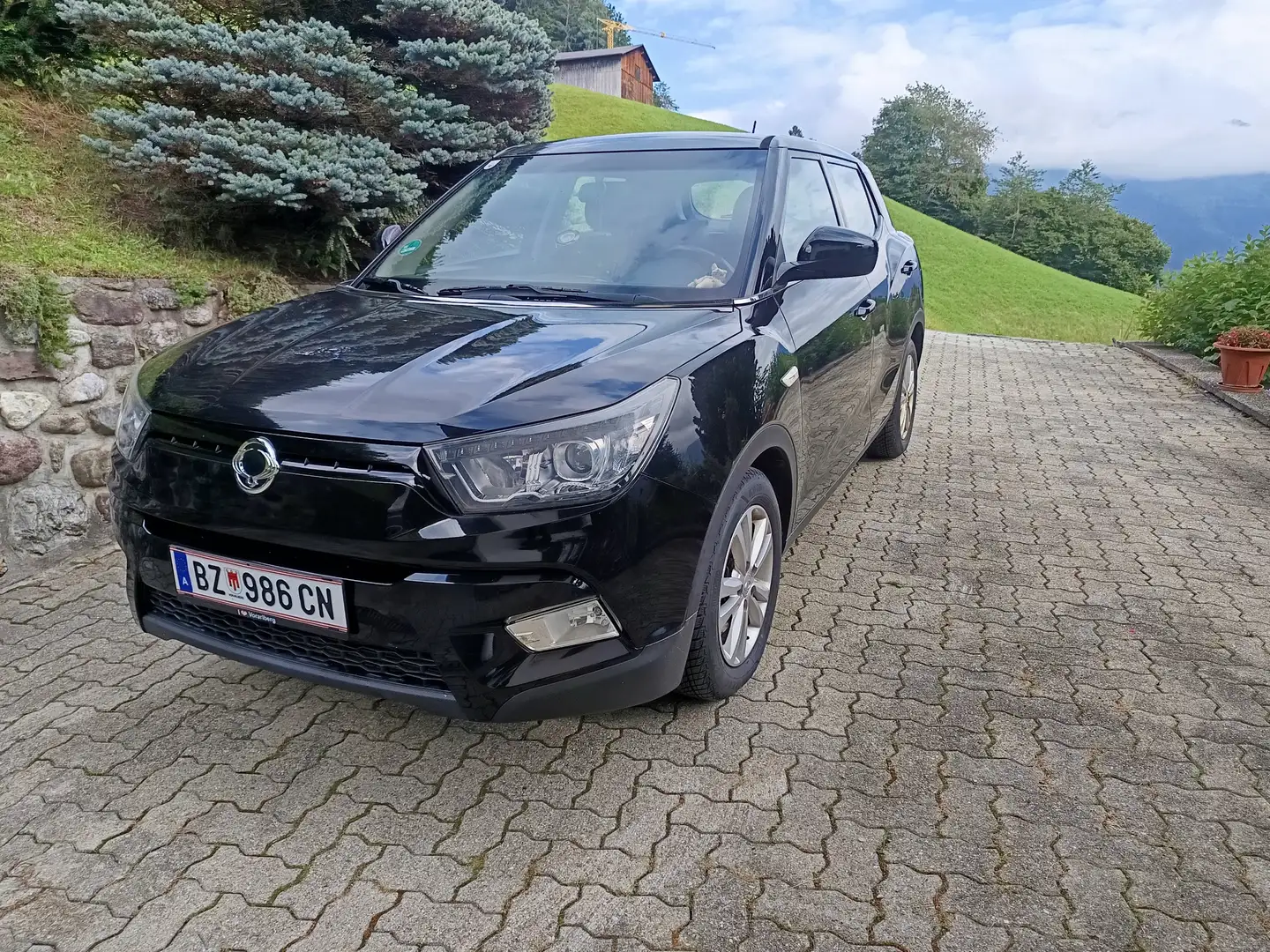 SsangYong Tivoli Tivoli 1,6DS Be Cool AWD Be Cool Чёрный - 1