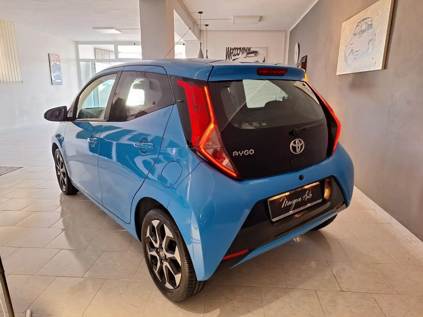 Toyota Aygo 1.0 VVT-i 72 CV 5 porte x-fun Blu/Azzurro - 2
