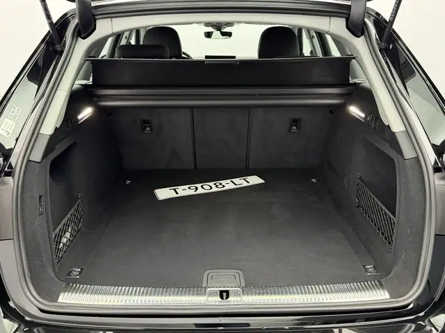 Audi A4 view 15