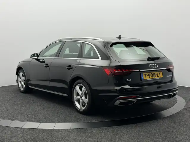 Audi A4 view 7