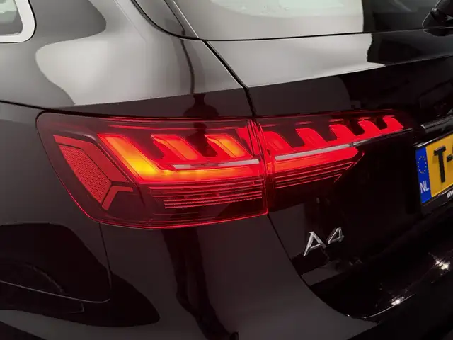 Audi A4 view 22